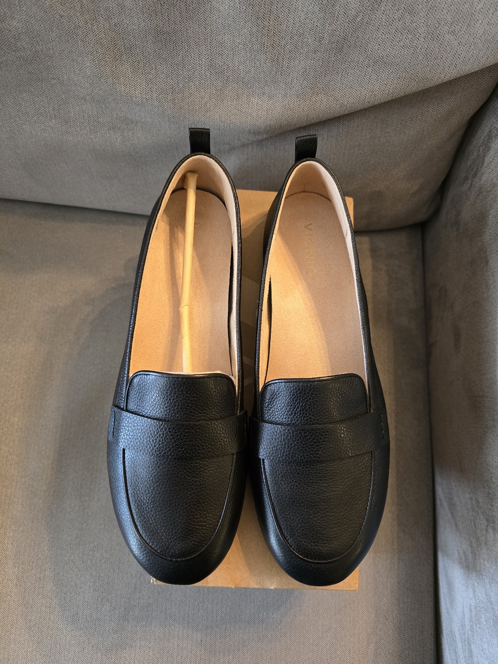 NIB Vionic Black Women's Leather Slip-On Loafers - 12W